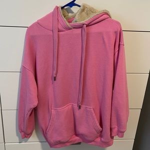 Aerie sweatshirt with fuzzy hood!